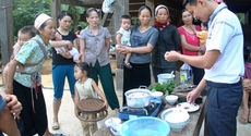 Cooking demonstration, HKI Son La
